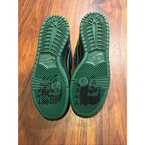 Nike Men's Black & Green SB Dunk Low There Skateboard Sneakers Size 8.5 NWOT - Picture 8 of 14